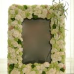 ご遺影装花　どのようなサイズのお写真でもお承りいたします