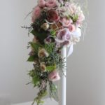 フレンチシックカラー　キャスケードスタイルブーケ　¥40,000~